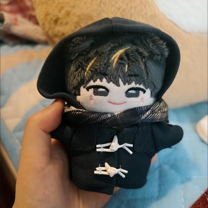 10 cm Baumwollpuppenkleidung vierfarbiger Winterwollmantel Schal Seesterne können tragen keine Attributpuppe Ersatz Kawaii