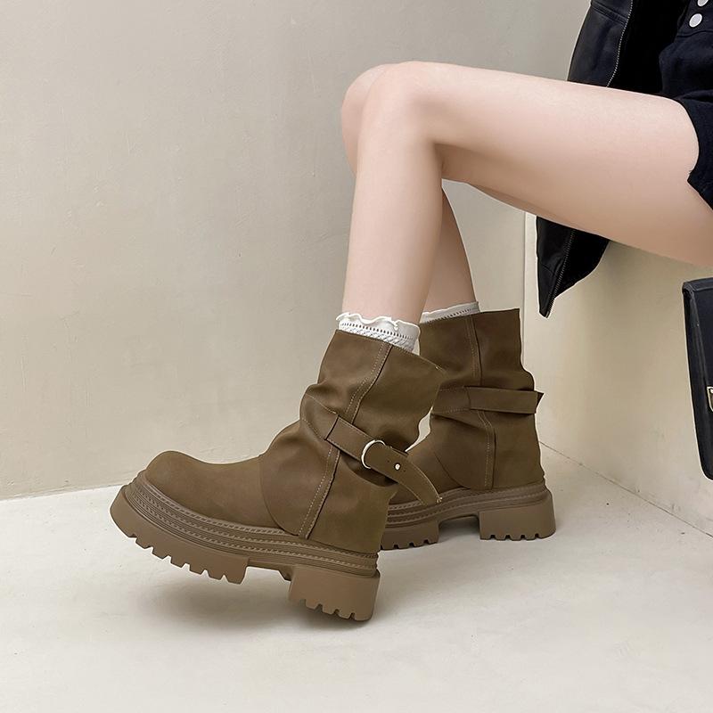 Design Sense Pleated Sense Solid Color Platform Martin Boots Women's 2025 Autumn and Winter Fashion Versatile Retro Platform Locomotive Boots