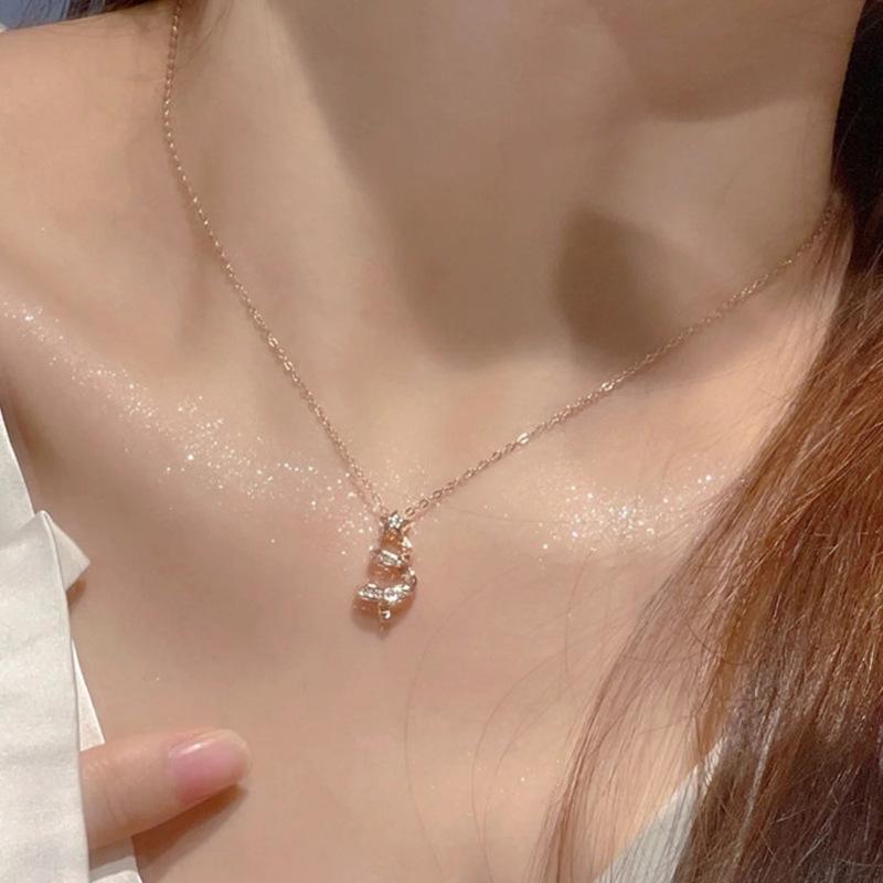Full Rhinestone Christmas Tree Snowflake Pendant Necklace For Women Exquisite Zircon Star Sweater Collarbone Chain Jewelry