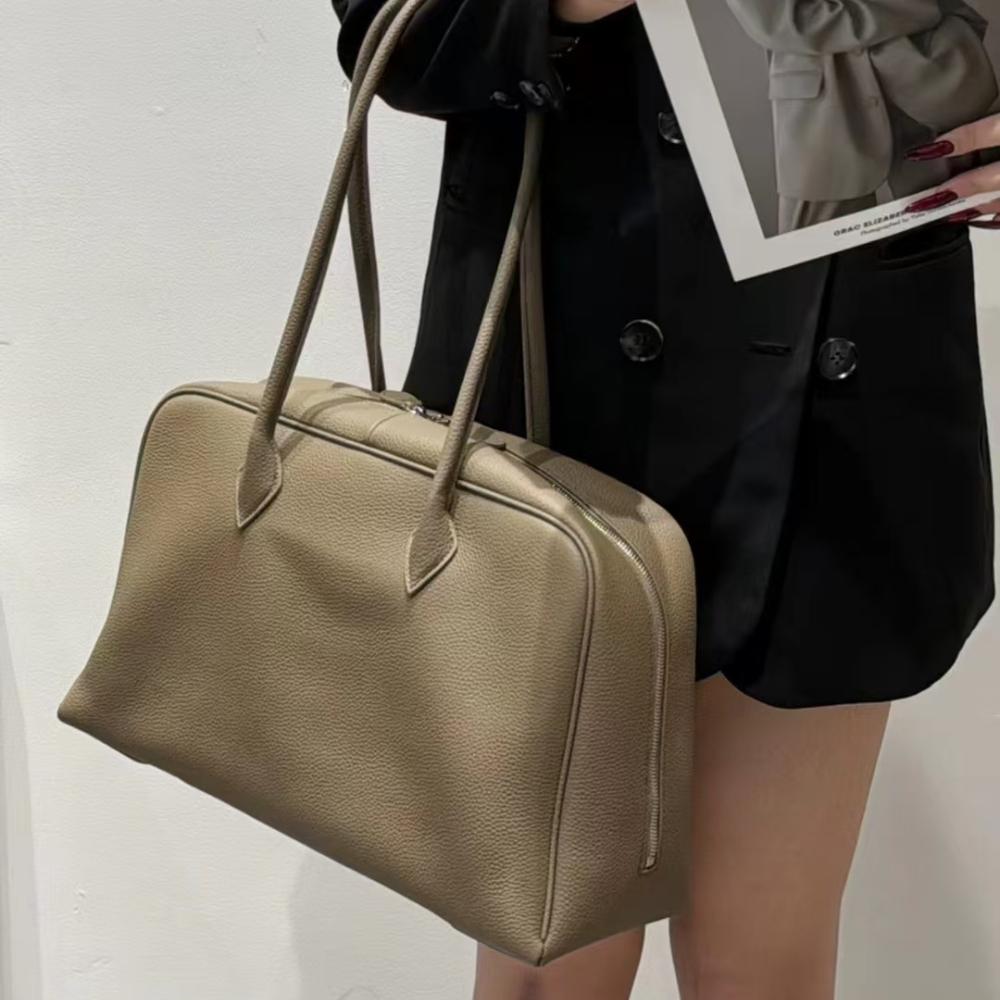 Pillow Bag 2025 New Bowling Bag Leather Shoulder Underarm Women's Bag Togo Boston Bag Women's Large Capacity