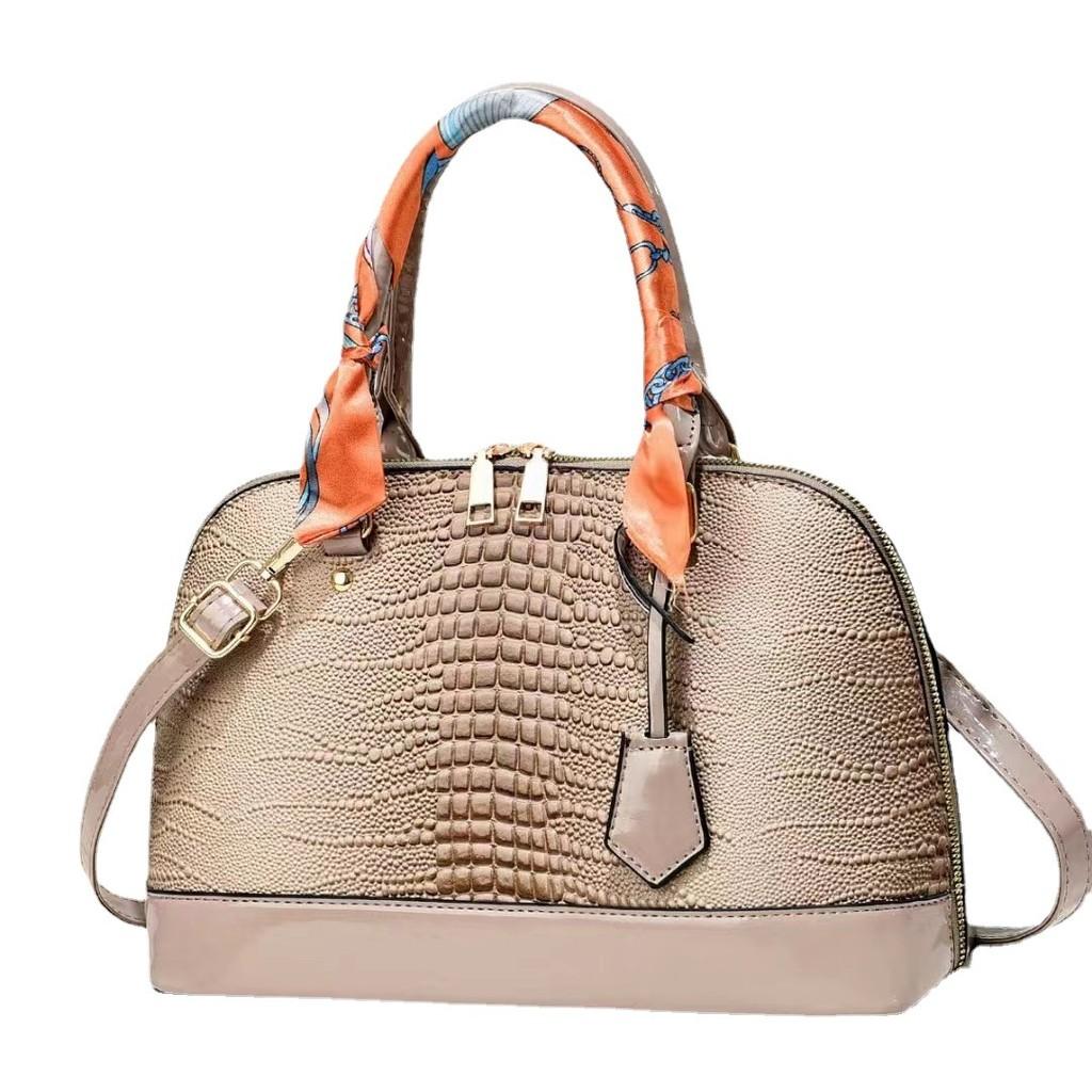 Shell Shape Pu Handbag For Women With Crocodile Pattern And Contrast Elements For Daily Use