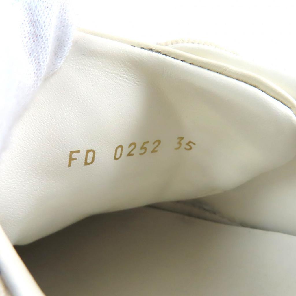 Great LOUIS VUITTON Sneakers timeout line Monogram star Leather White Canvas Used