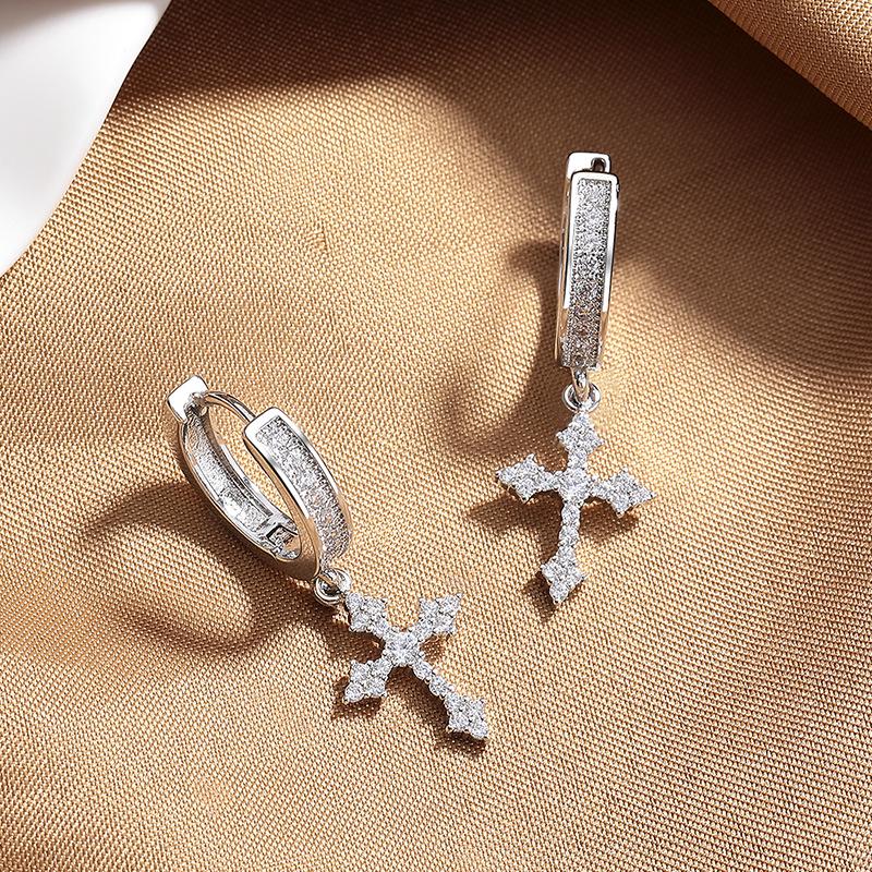 New Elegant Cross Earrings for Women: Versatile, Trendy, and Fashionable Ear Cuffs with a Chic, Minimalistic Style