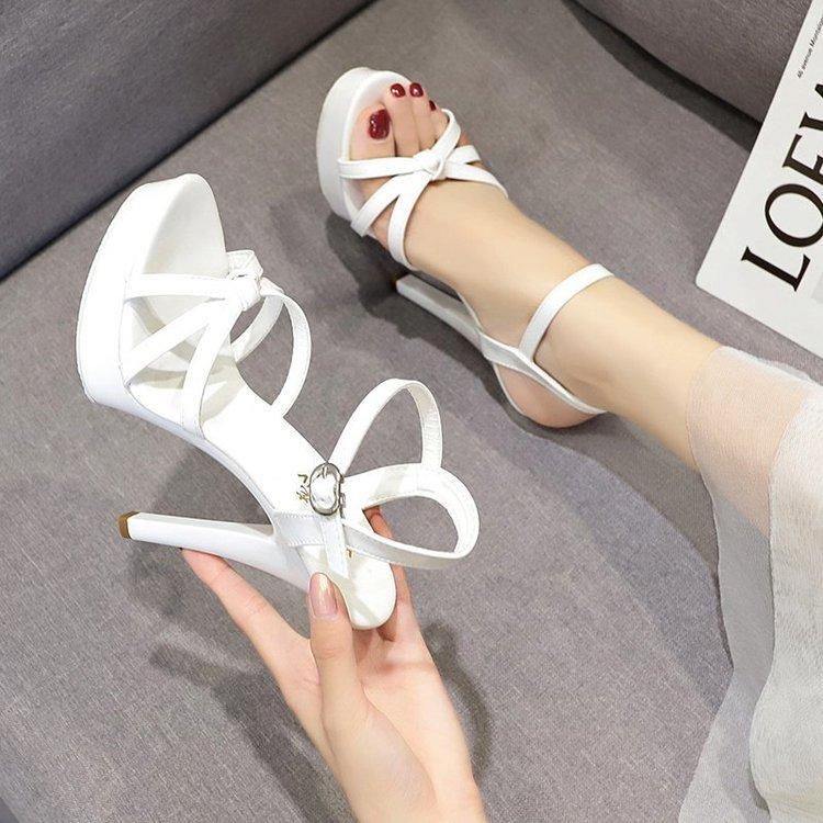 

New sandals women s heel thin heel waterproof table patent leather fish mouth women s sandals 40 бежевий