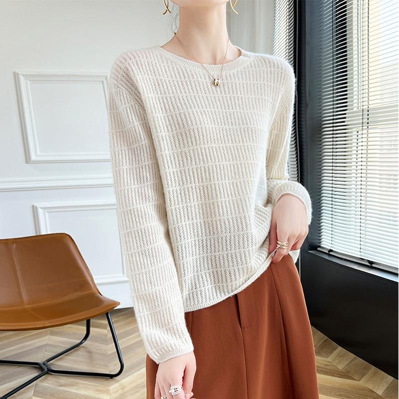 Women's Pure Wool Knit Cashmere Sweater - Round Neck, Hollow Design, Loose Fit, Slimming Pullover for Autumn and Winter