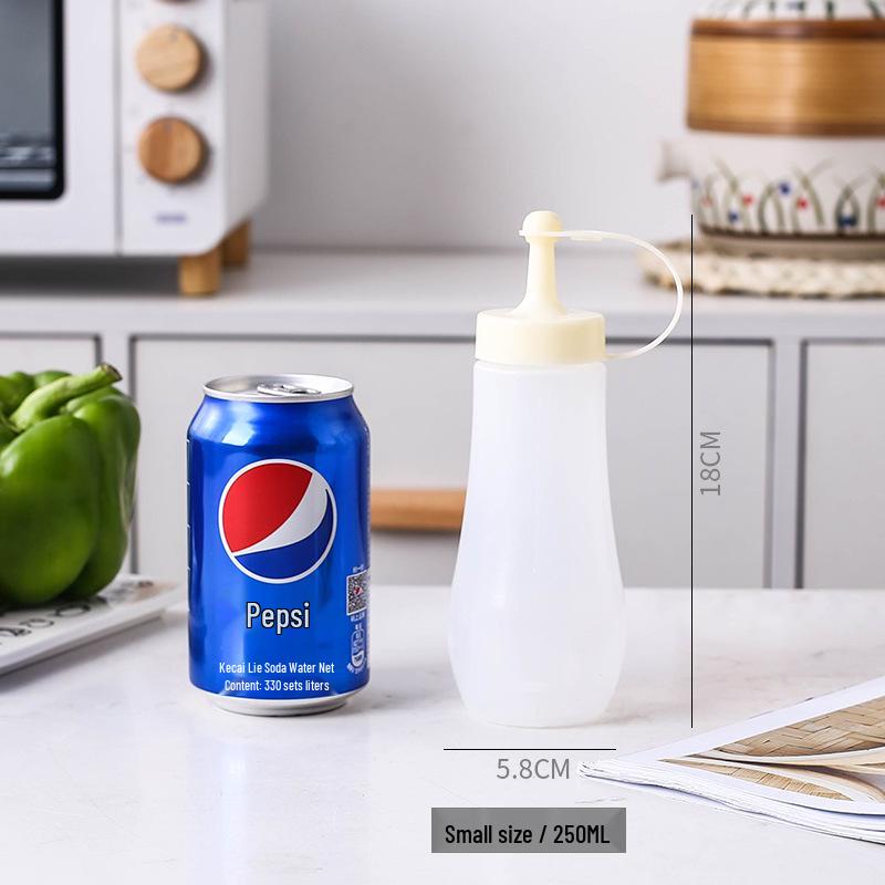 Household Squeeze Oil Bottle - Pointed Mouth for Kitchen Seasoning, Tomato Jam, Salad, or Commercial Use.