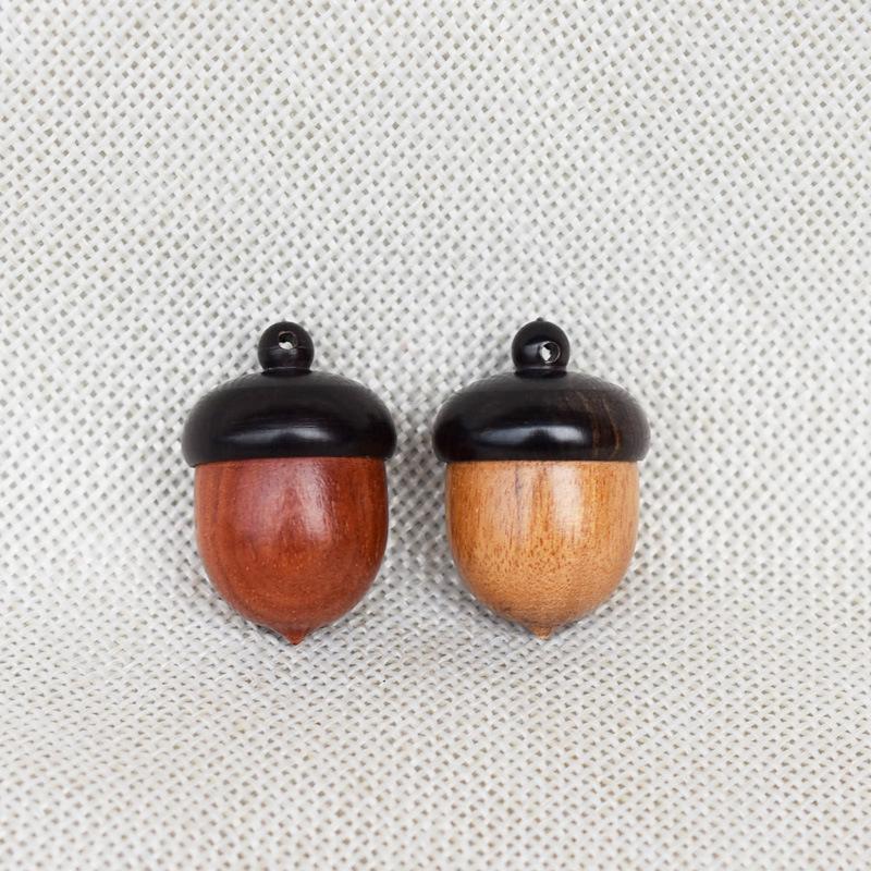 1/2PCS Mini Sandalwood Pill Boxes Portable Granule Storage Box Rescue Tablets Case Small Items Container DIY Acorn Pendants