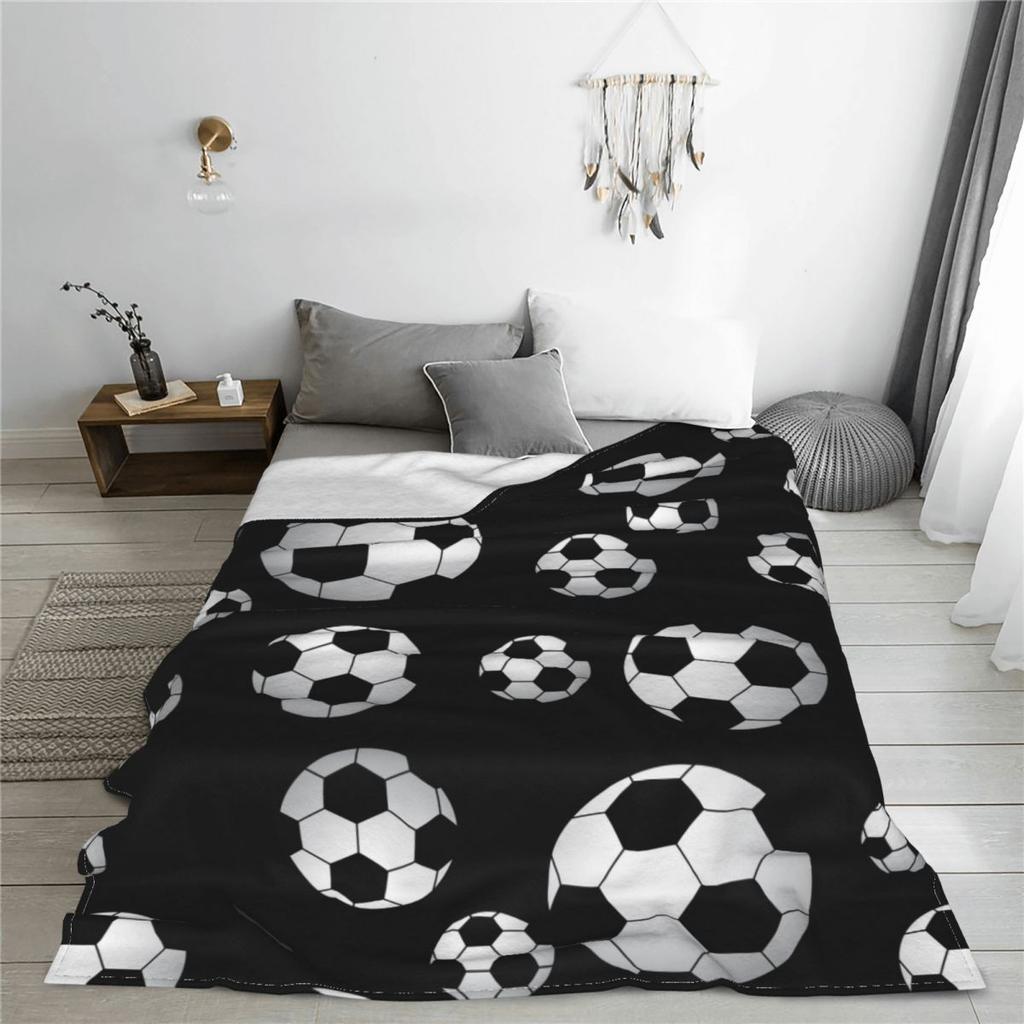 Coperta Lavorata a Maglia con Motivo di Calcio Palloni da Calcio Sport Coperte Plaid in Flanella Casa Divano Personalizzata Ultraleggera Calda Copriletto