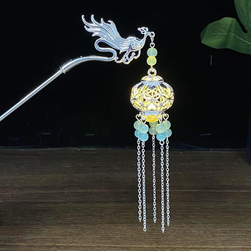 Ancient Style Luminous Hairpin: High-End Alloy Lantern Design for Hanfu Skirts