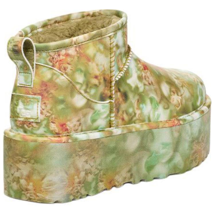 Collina Strada x UGG Stivale Classico Ultra Mini con Plateau Verde Floreale Sneakers Unisex 1170937-GRNF