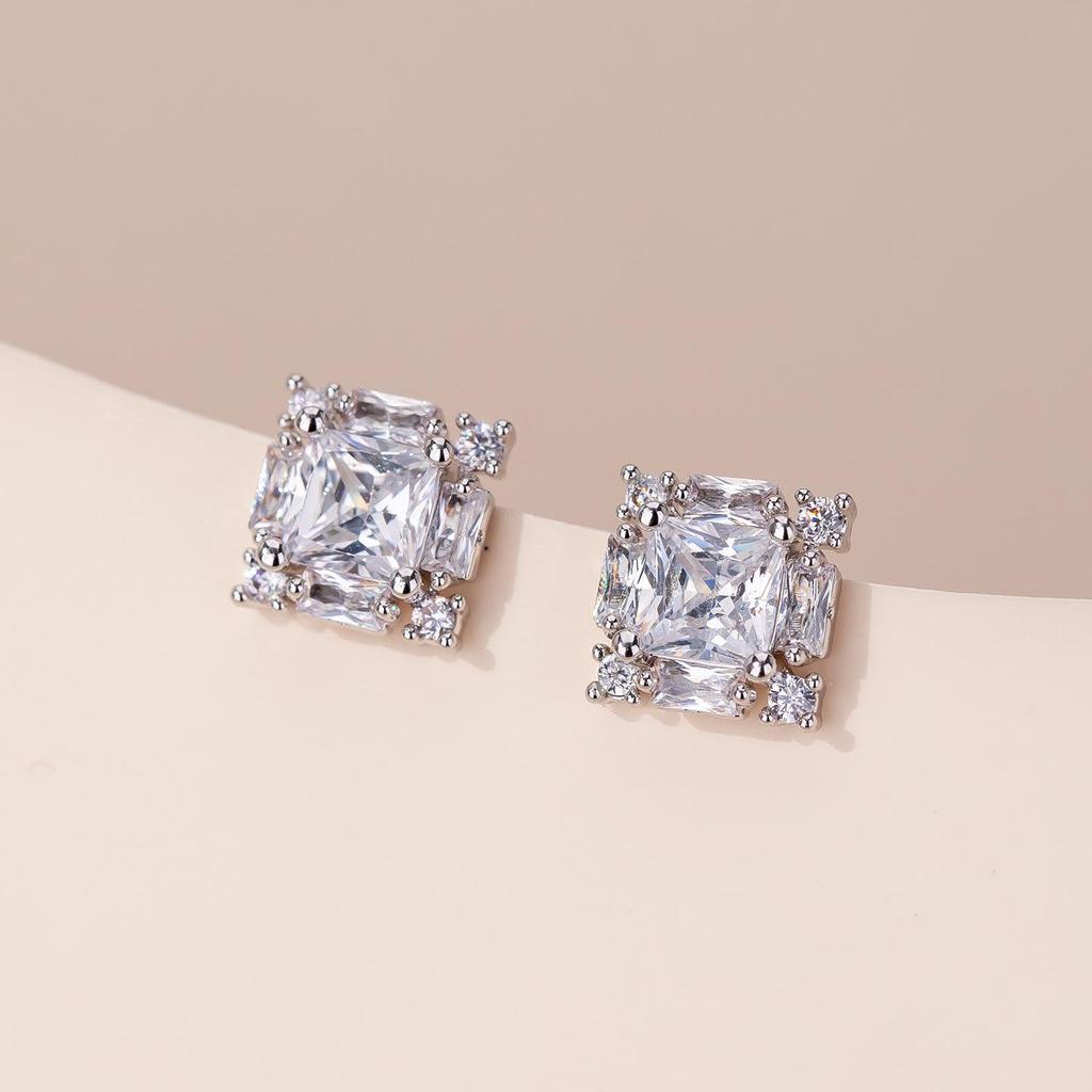 Square Beautiful Ear Studs for Women - New High-End Style Earrings