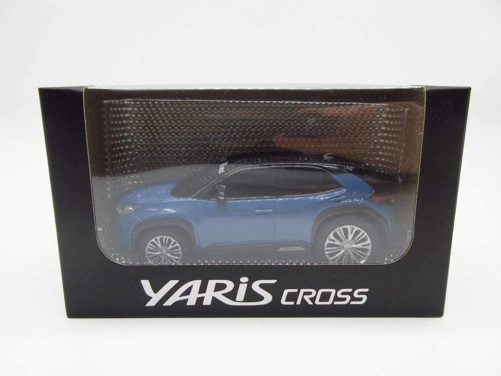 Toyota New Yaris Cross YARiS CROSS Non-Sale Item Pull-Back Car Miniature Car Black Mica × Grayish Blue Two-Tone