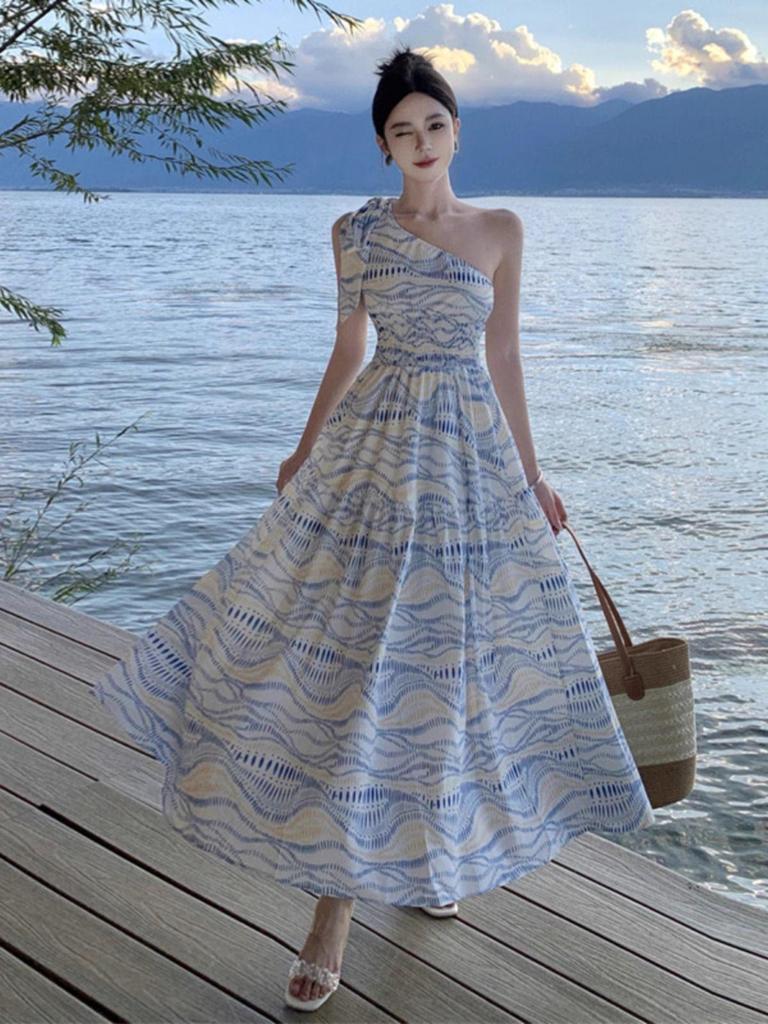 French Oil Painting Style One-Shoulder A-Line Beach Dress