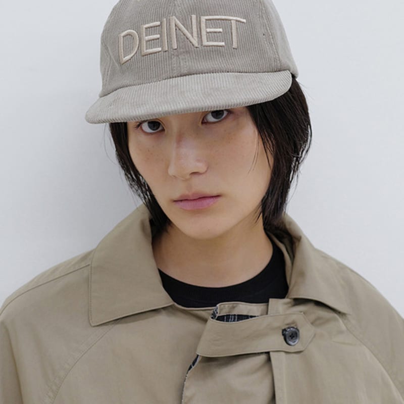 

DEINET DEINET CORDUROY LOGO CAP IN BEIGE FREE