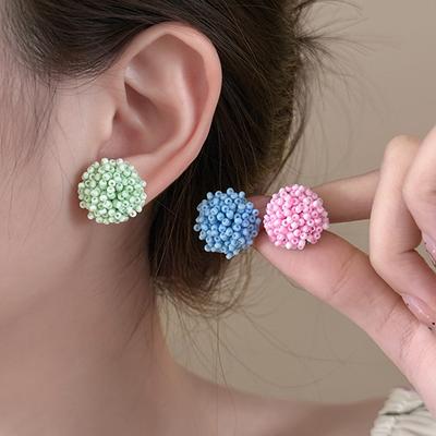 Silver Needle Acrylic Round Flower Cluster Earrings, Small Fresh and Sweet Stud Earrings, Fashionable Temperament, High-end Earrings for Women