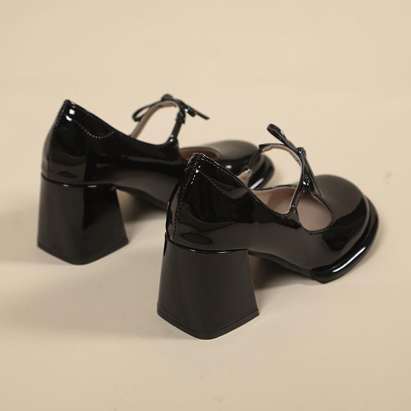 Mote 2024 Sommer Høy Kvalitet Rød Dame Tykke Høye Hæler Fottøy Røde Høye Hæler Damesko