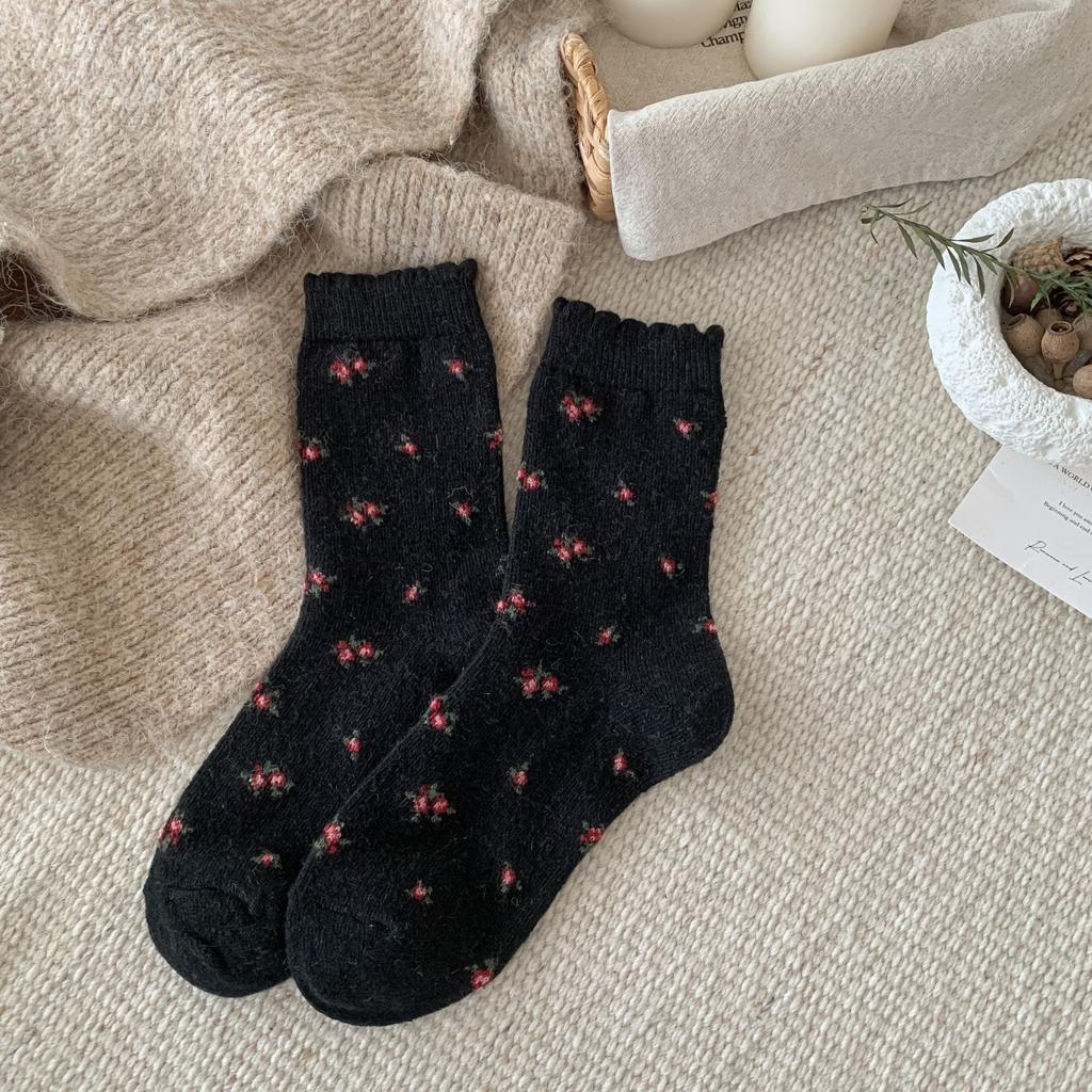 Retro Small Flower Wool Socks Korean Pile Socks Mid-Tube Socks Pile Socks Simple Style Of Gold Feeling