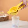 1Pcs Manual Lemon Clip Creative Kitchen Gadgets Colorful Manual Lemon Juicer Not Easy To Deform Mini Home Portable Lemon Clip