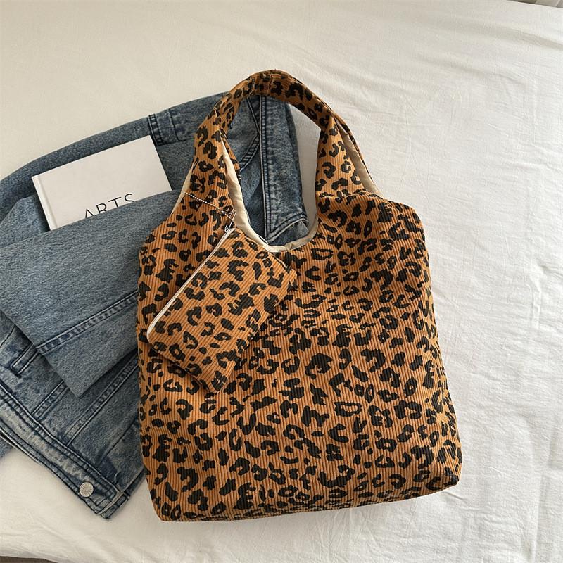 Fashionable Large Capacity Fall Casual Minimalist Tote Bag For Women In Khaki Brown And White