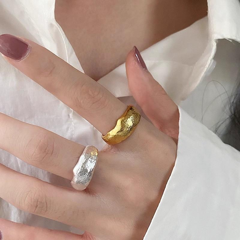 Luxurious S925 Silver Adjustable Ring With Irregular Hammered Texture For Womens Fashion