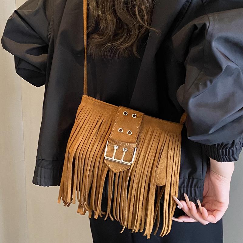 Niche fringed bag women's 2025 new high-end versatile suede shoulder messenger bag casual retro commuter bag