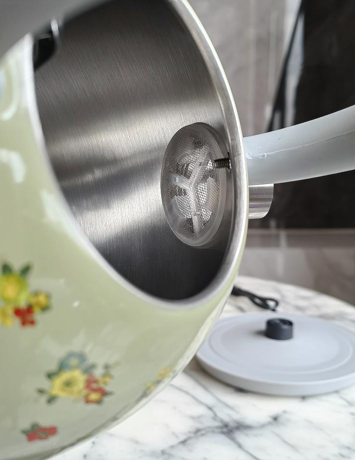 Flower-painted electric kettle with vintage-style instrument thermometer, 1.8L SUS LED 1850W, featuring automatic shutdown and dry-cooking protection.