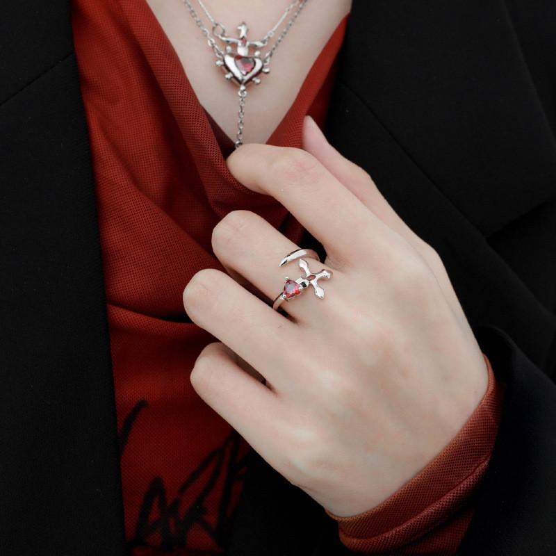 Einzigartiger dunkler ästhetischer verstellbarer offener Fingerring für Damen im geometrischen Kupferdesign