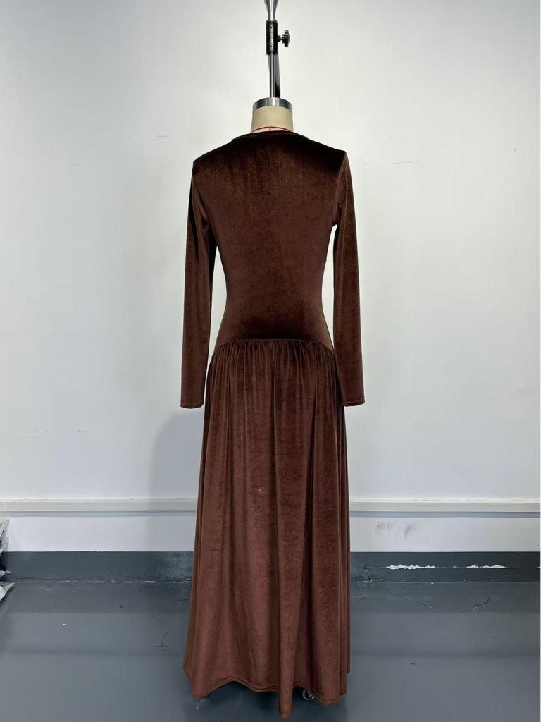 European & American Women's Elegant Long-Sleeved Velvet Dress - Shiny, Waist-Cinching Winter Fashion