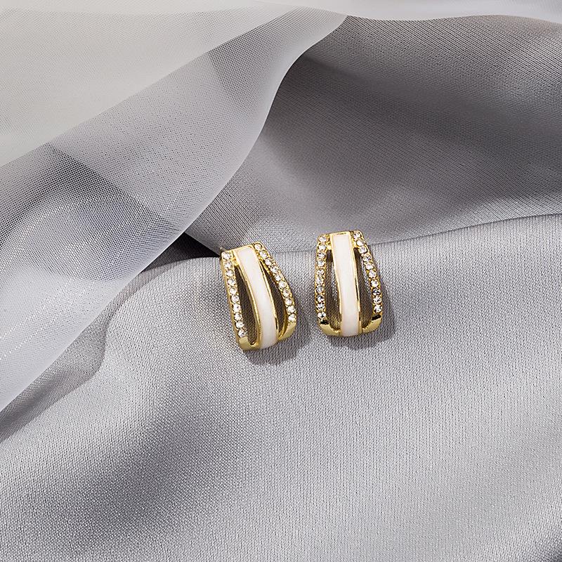Korean Style Geometric Heart Pearl Gold Earrings for Women - Versatile Stud Accessories