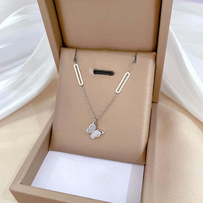 Cold Wind Butterfly Personality Minimalist Wind Furnace Real Gold Necklace Female Collarbone Chain