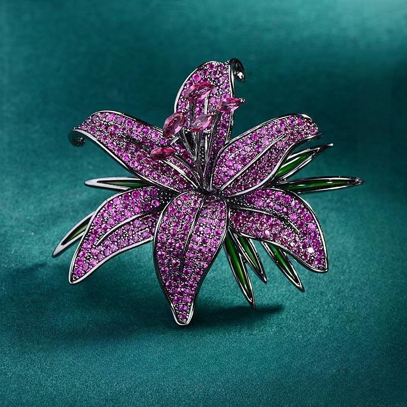 1PC Luxury Love Heart Pearl Flower Brooch Women's Alloy Corsage Pin Tulip Flower Pins Elegant Wedding Jewelry Party Suit Accessories