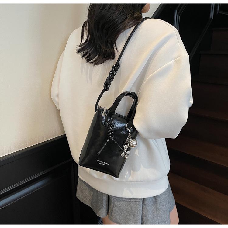 2025 Women's Mini Crossbody Bag – Lipstick Phone Carrier & Trendy Fashion Accessory