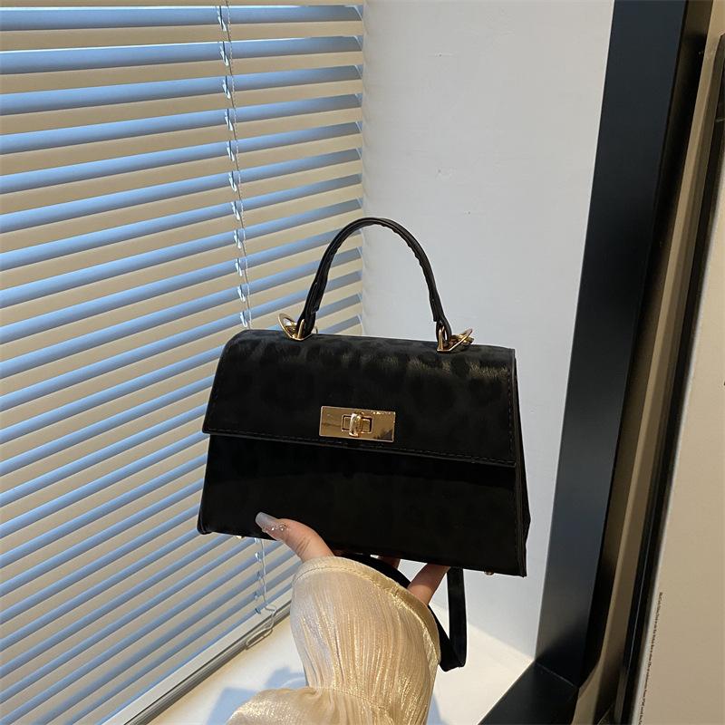 Textured women's bag new winter fashion leopard print simple commuter bag trendy simple oblique span bag