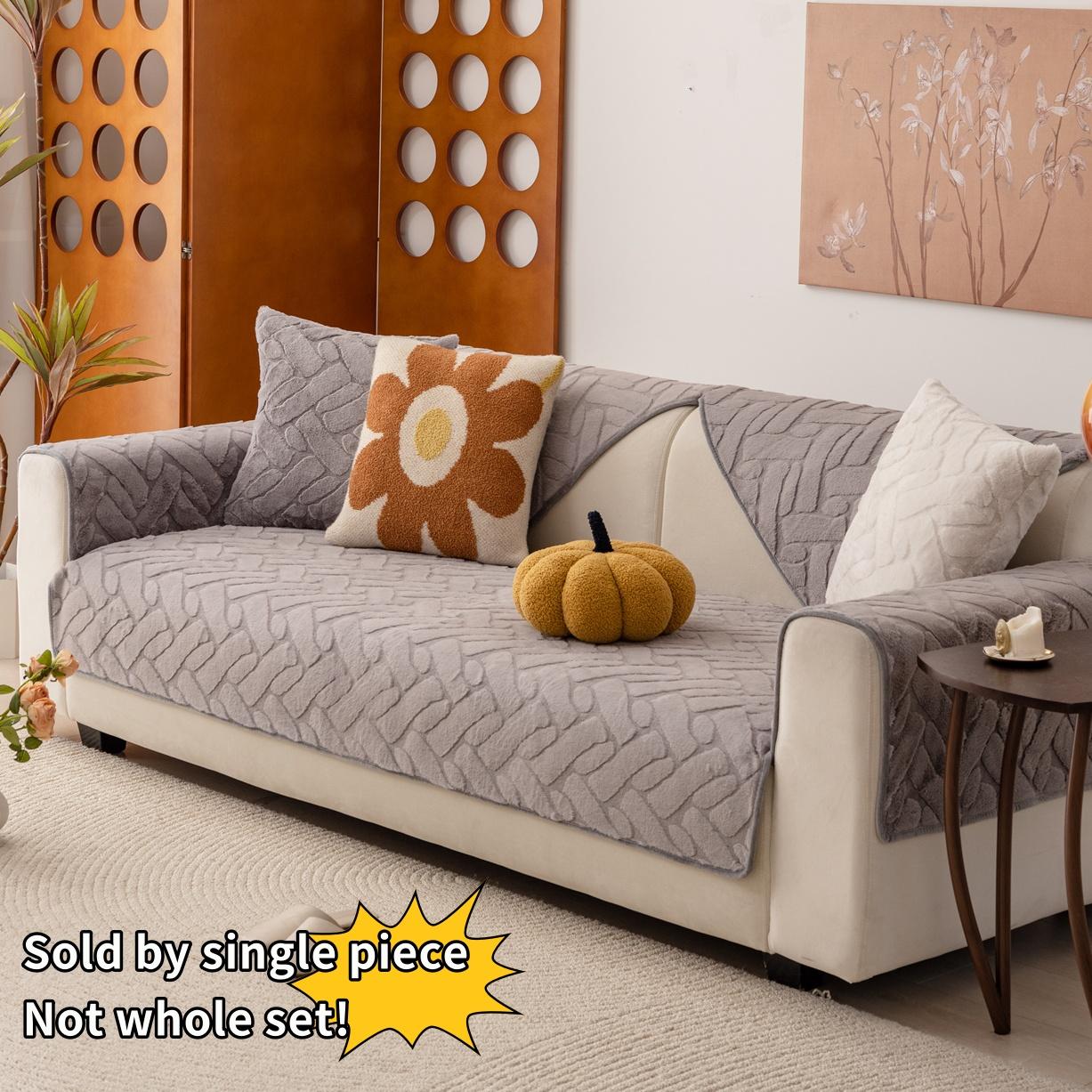 

1pc Faux Rabbit Fur Warm Winter Sofa Cover Immitation Flush Couch Slipcovers for Living Room Decor Anti-Slip Cushion Cover 110*110cm светло-серый