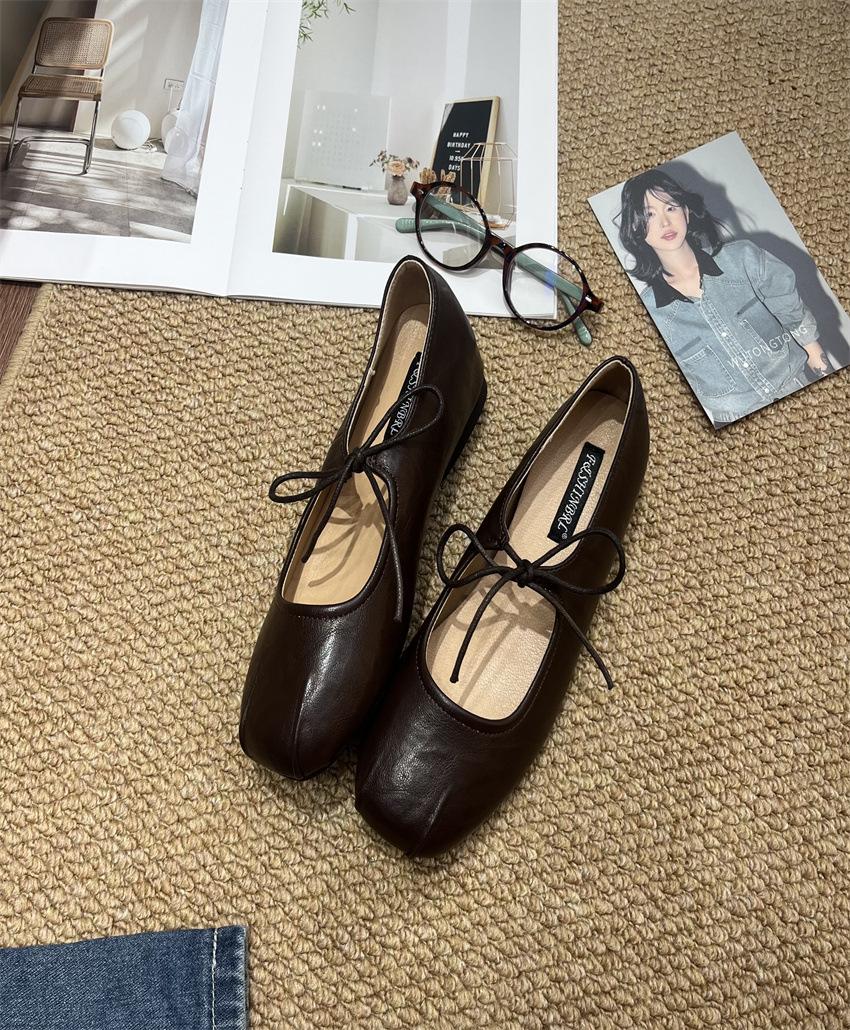 

Korean version of versatile one-word strap single shoes silver women s shoes summer French retro Mary Jane shoes flat shoes single shoes 39 темно-коричневого