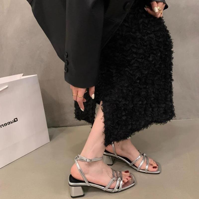 2025 New Summer Temperament Silver Thick Heel Roman Shoes French Medium High Heel One Word with Sandals Fairy Shoes