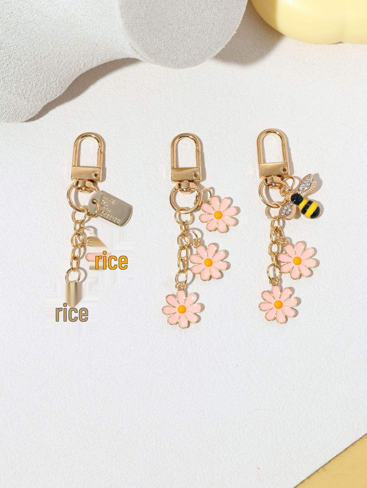 

Colorful Flower & Bee Keychain Pendant – Creative DIY Bag Ornament Set of 3 рожевий