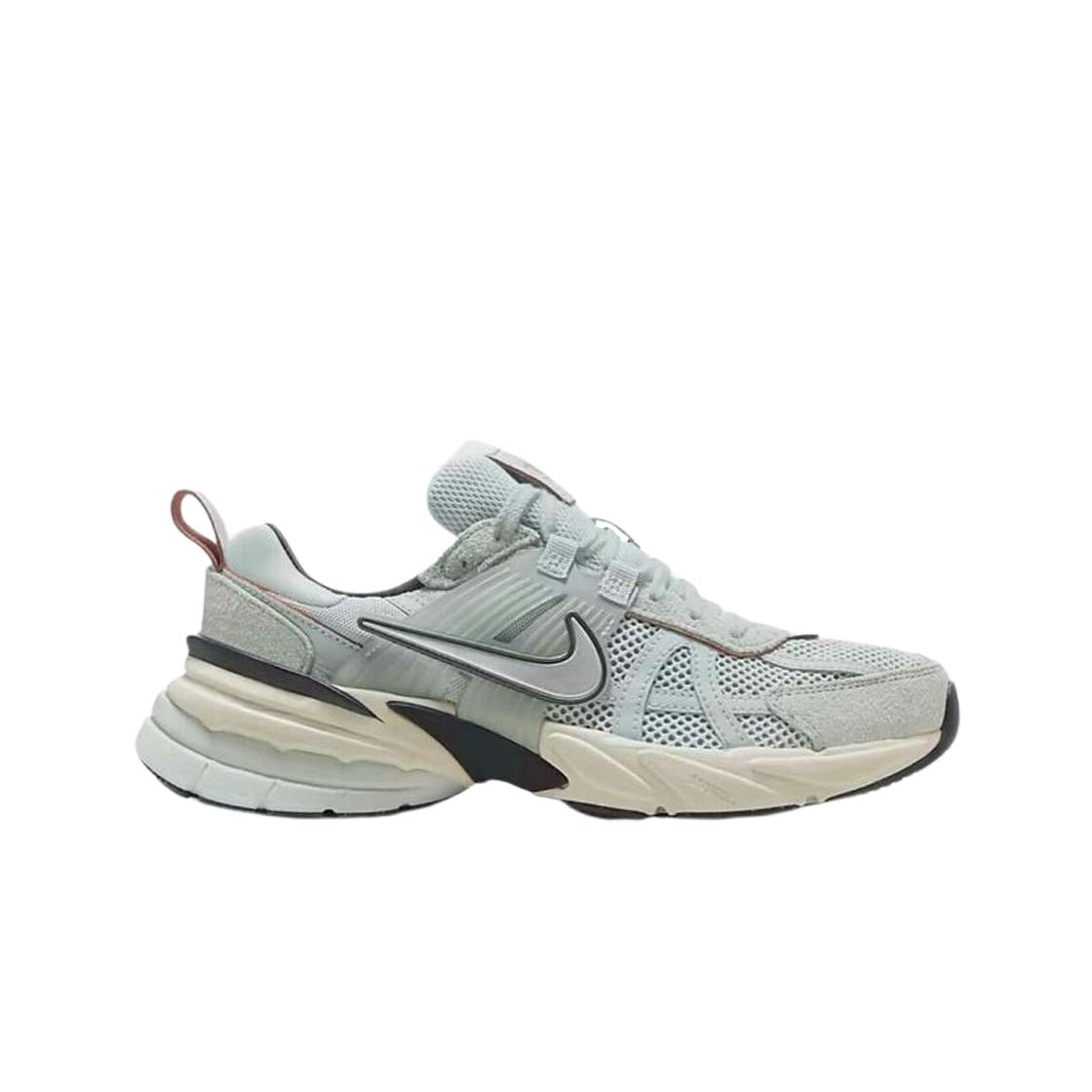 

Nike V2k Run Light Pumice Light Orewood Brown 225(US W5.5 M4)