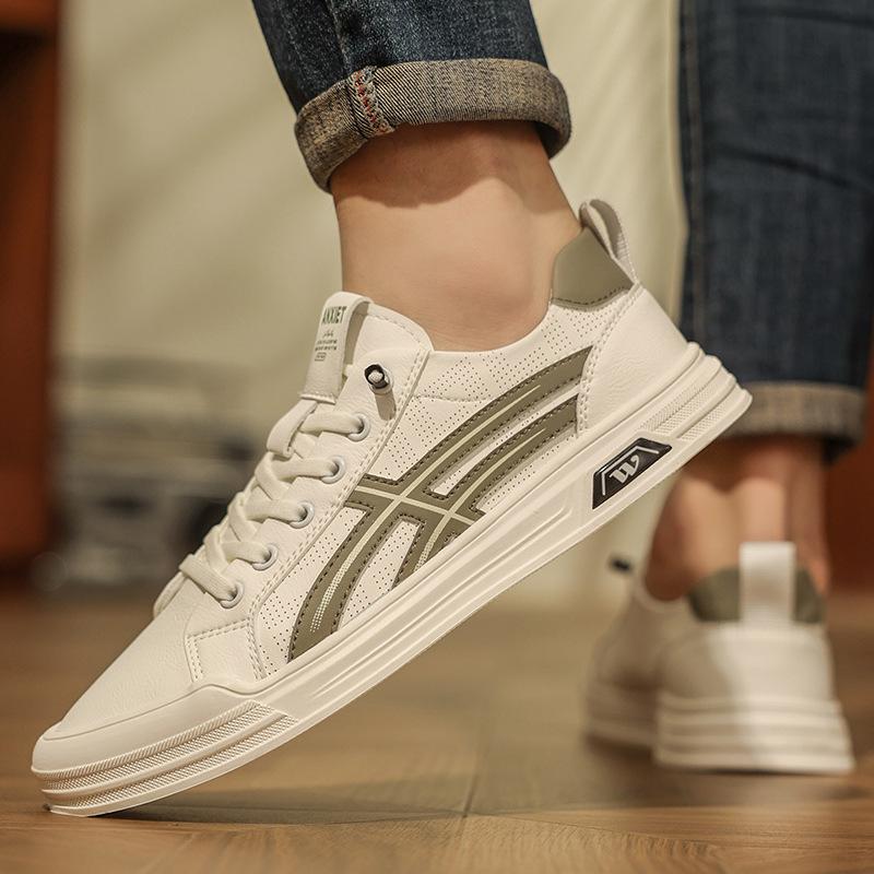 

European station men s shoes 2025 new leather breathable trendy shoes light luxury little white shoes thin versatile casual board shoes men 44 бежевый