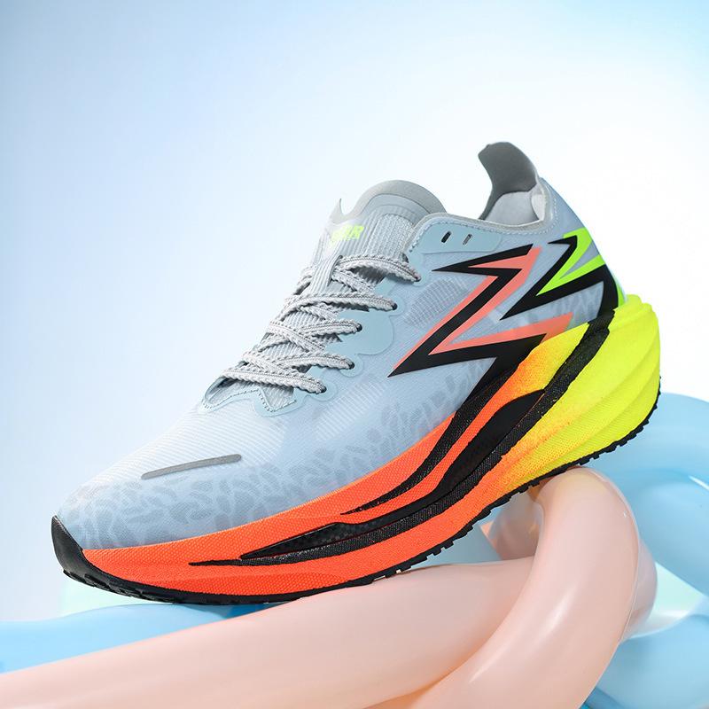 Flying Burning 4 Professional Marathon Running Shoes Carbon Board Racing PB Running Shoes Shock Absorption Training Shoes Light White Sneakers