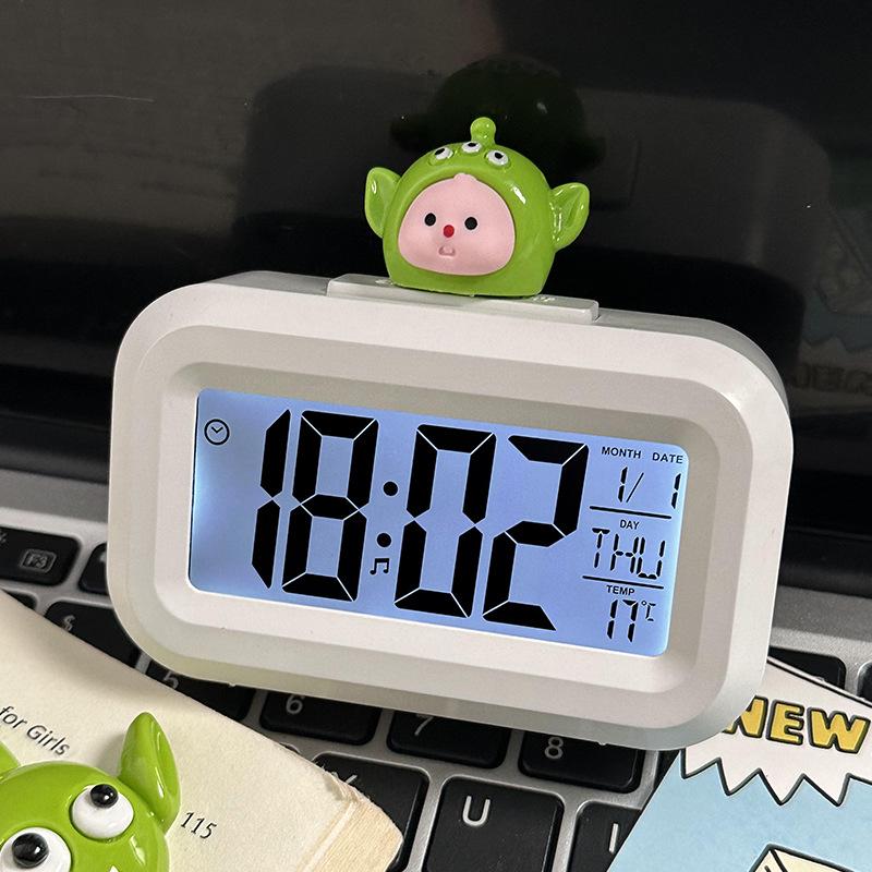 Luminous Cute Beaver Alarm Clock - Multifunctional Silent Desktop Clock with Timer for Dorms and Bedside.