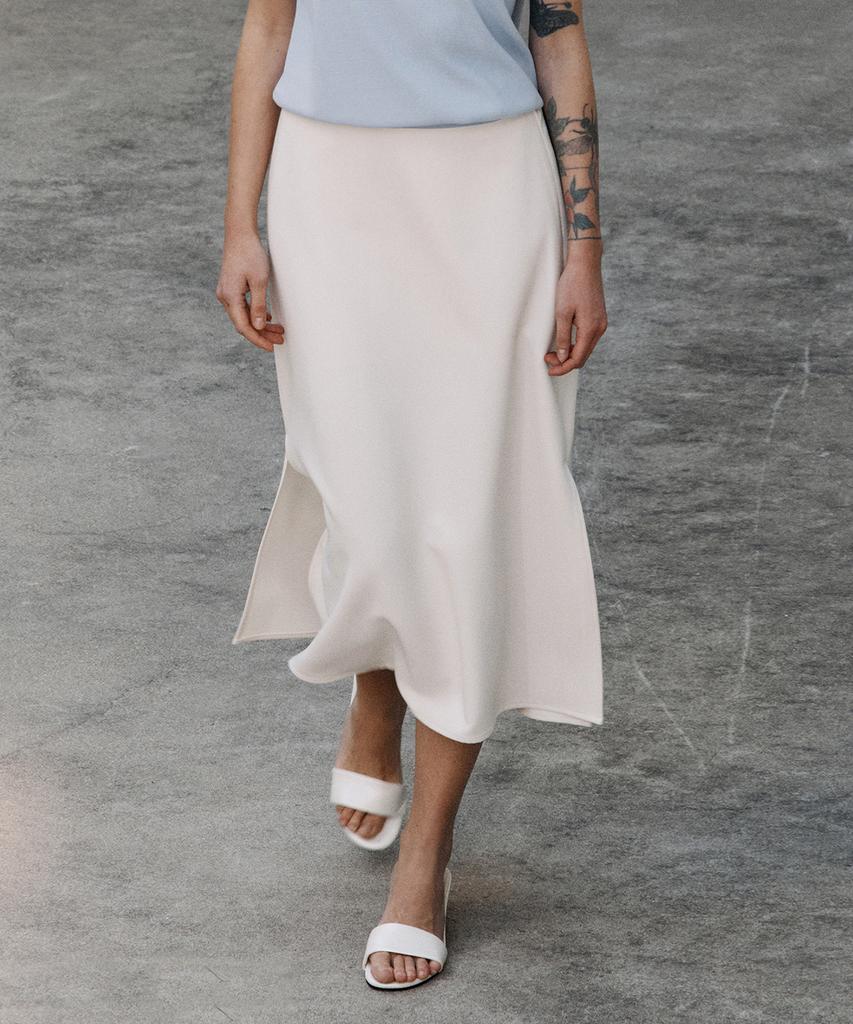 Aesmoeo Selina Slit Banding Skirt (Cream)