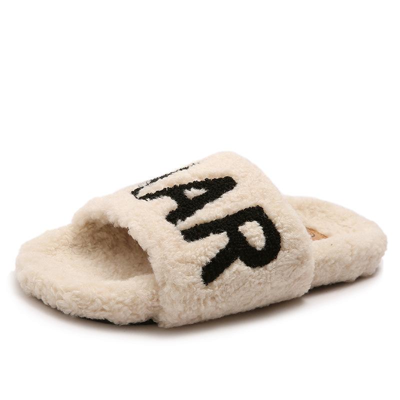 

Mao Mao slippers women s outer wear 2025 autumn and winter new thick-bottomed small fragrant style high-end fashion foreign style one-word cotton slip 35