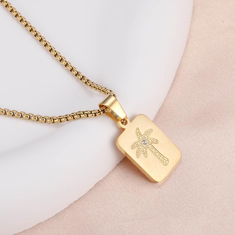 18K Gold Versatile Women's Stainless Steel Square Pendant Necklace - High-End Luxury Accessory