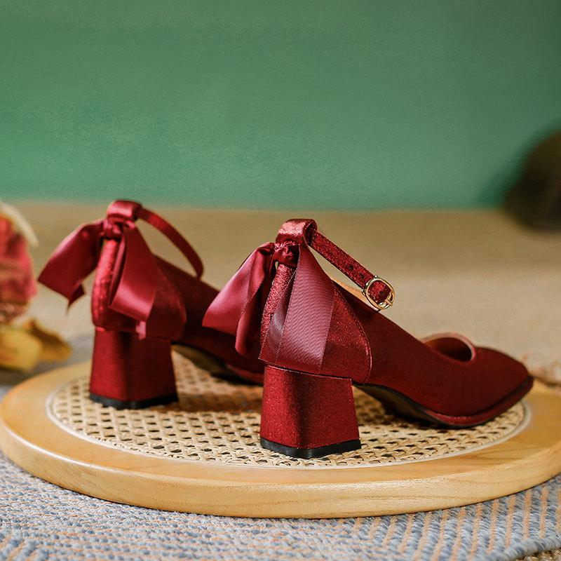 Red wedding shoes bride shoes 2025 new women's shoes medium heel white bridesmaid shoes bow square head thick heel high heels