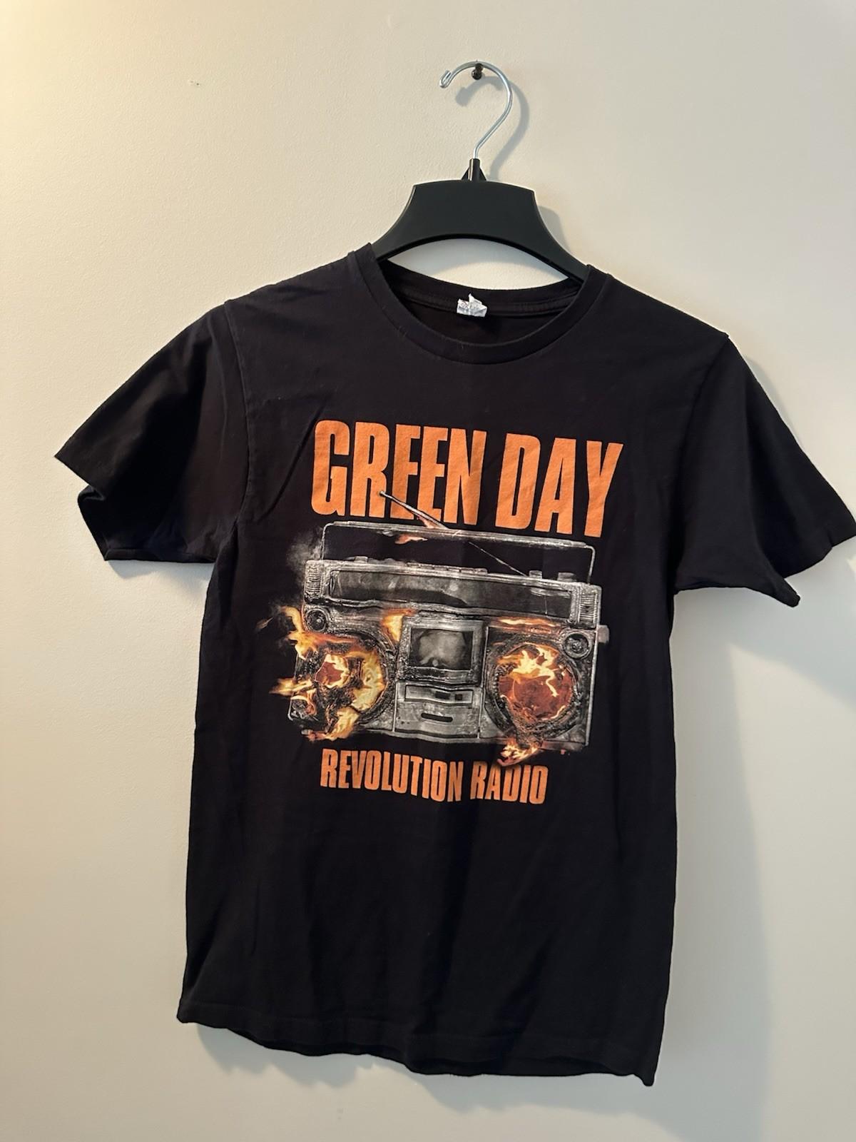 Green Day Revolution Radio Optima Tag Black T- Size SMALL Black Nice Unisex T-Shirt S