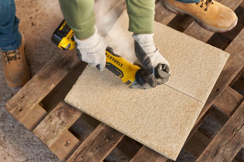 Cordless Angle Grinder 125Mm V20 18V 0*Ah - S/Sfmcg700B