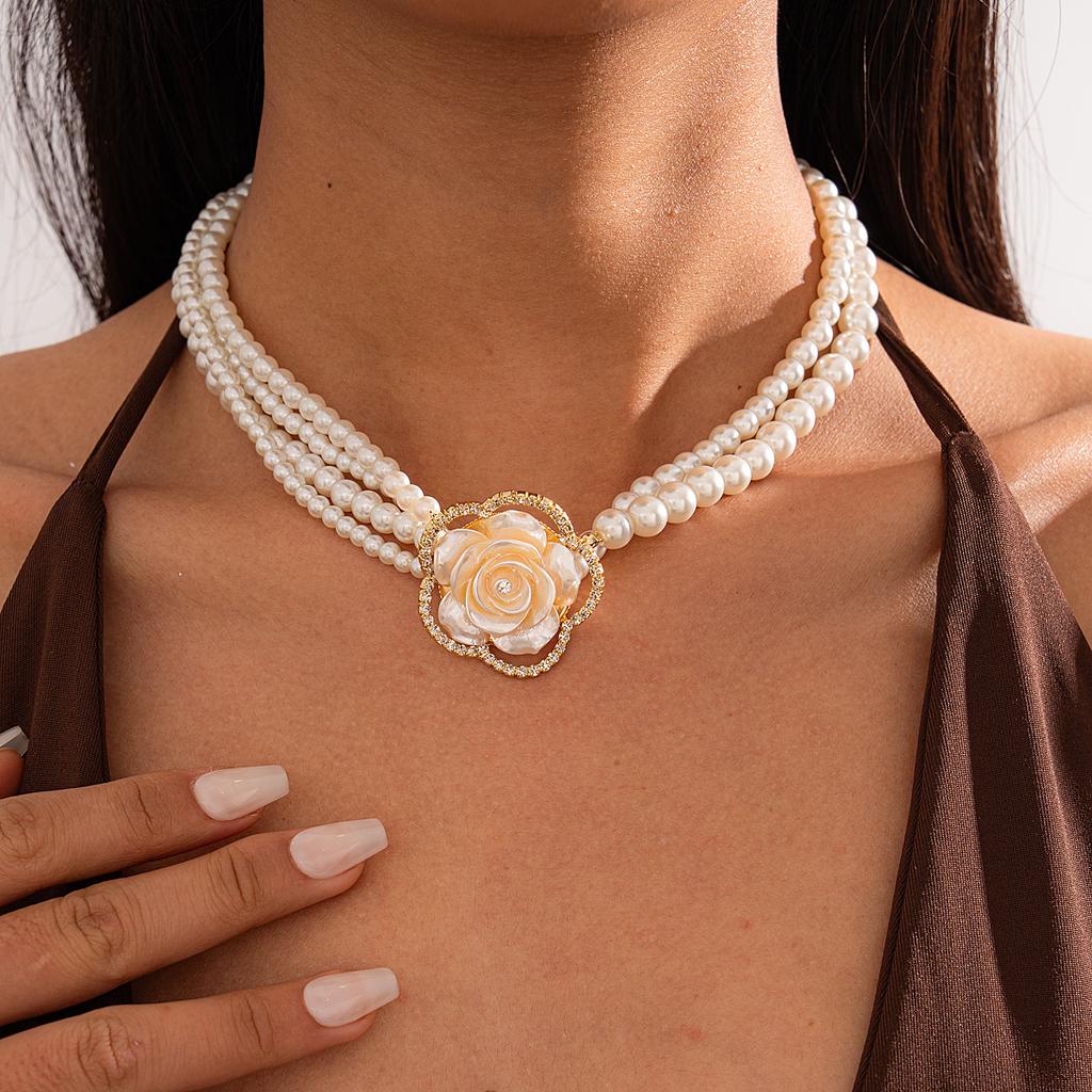 Diamond Resin Imitation Pearl Beaded Flower Multi-layer Sweater Chain Elegant Baroque Necklace