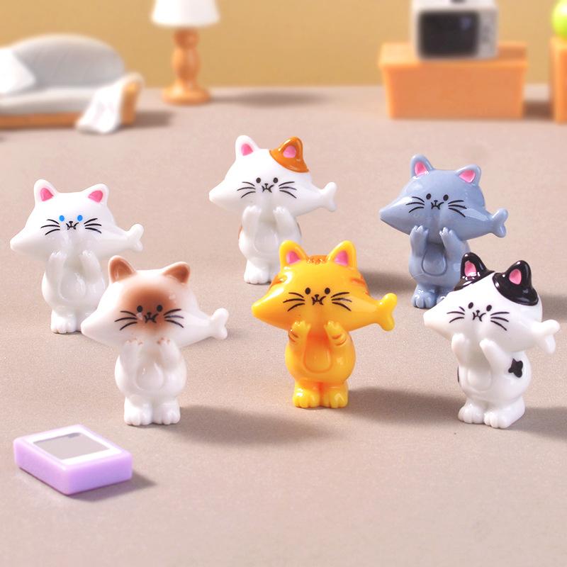 

Cute Cartoon Desktop Decoration Ornaments and Cute Little Cat Accessories Siam