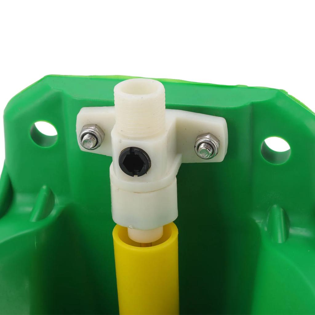Automatic Waterer Water Volume 1L Water Storage Capacity Plastic Livestock Water Bowl for Cow Sheep Waterer